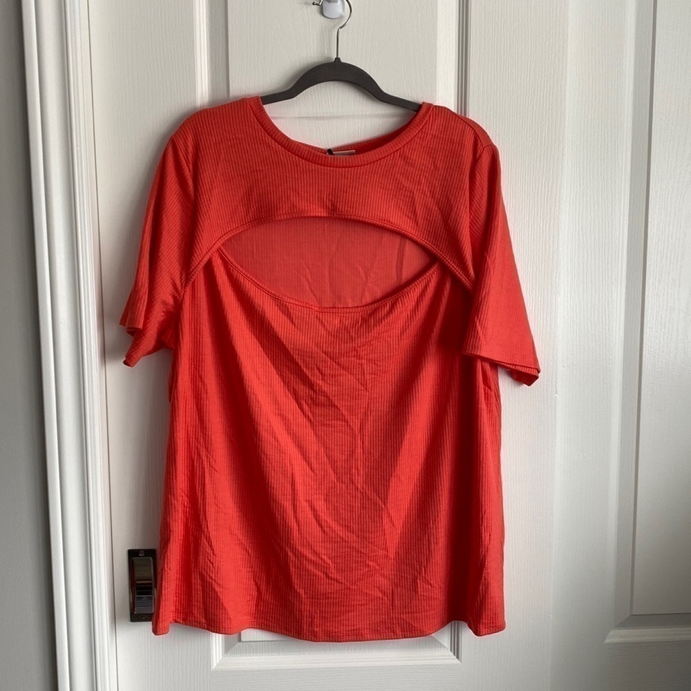 Ava & Viv - Coral Pink Ribbed T-Shirt, Sexy Cut-Out